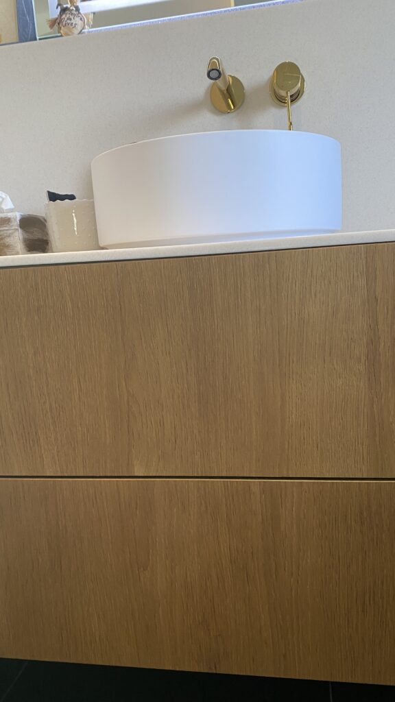 finition bois chêne meuble vasque salle de bain