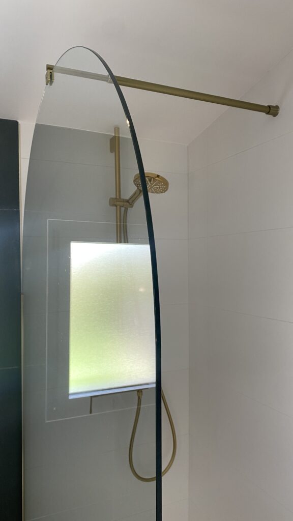 paroi douche arrondi